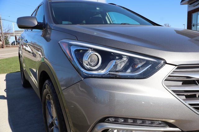Used 2017 Hyundai Santa Fe Sport AWD/4WD image 3