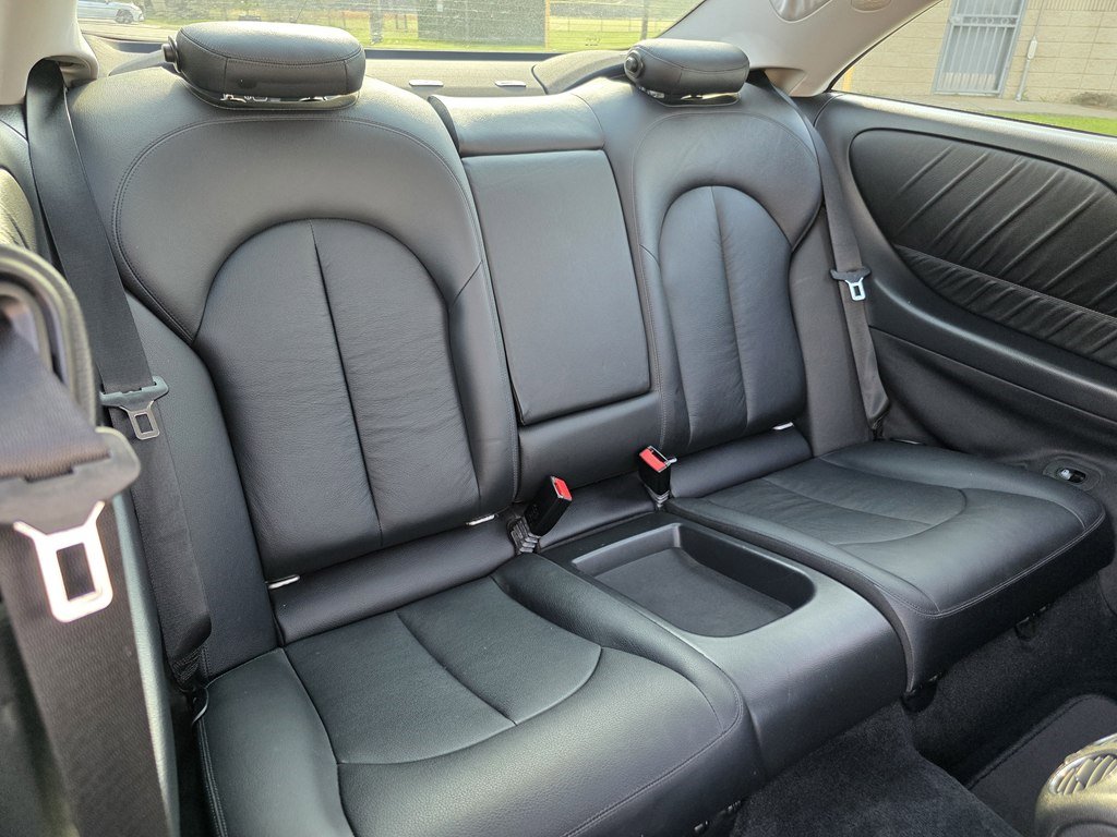 Used 2009 Mercedes-Benz CLK 350 Coupe image 23