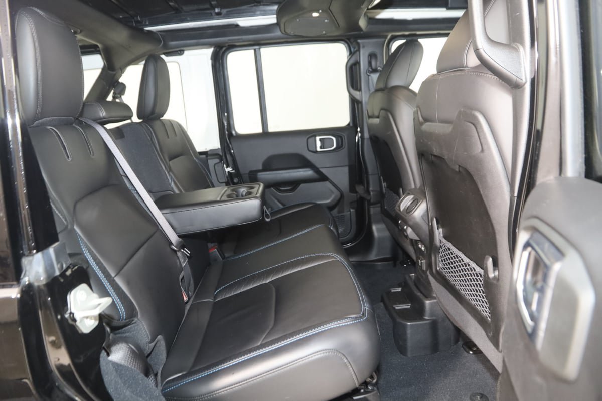 Used 2024 Jeep Wrangler High Altitude AWD/4WD image 15