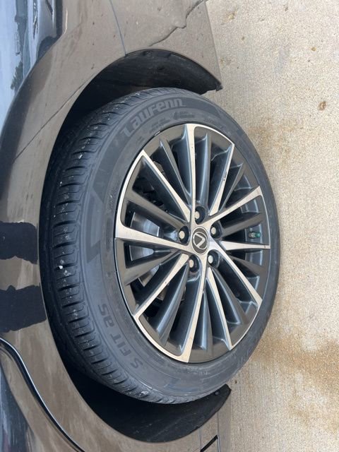 Used 2024 Lexus ES 350 w/ Premium Package image 10