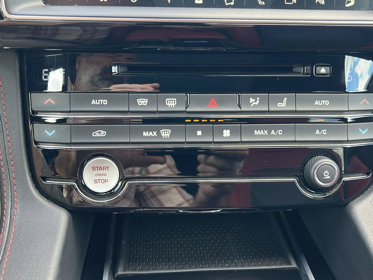 Used 2018 Jaguar F-PACE S AWD/4WD image 25