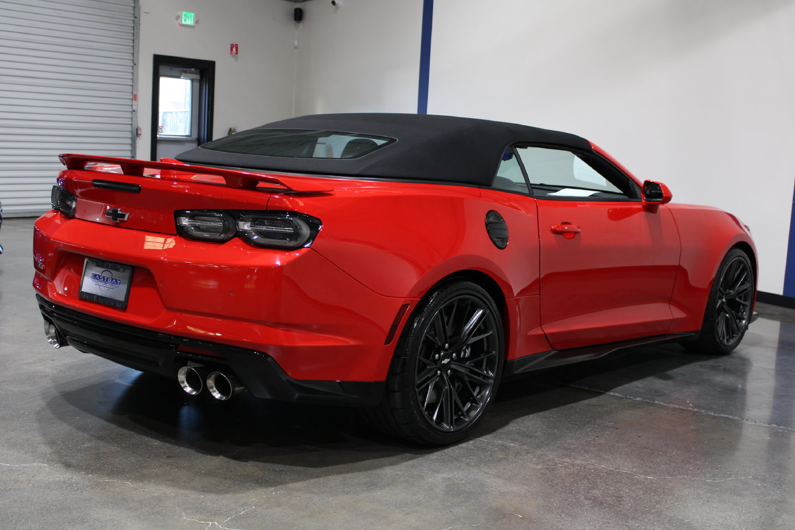 Used 2019 Chevrolet Camaro ZL1 RWD image 14