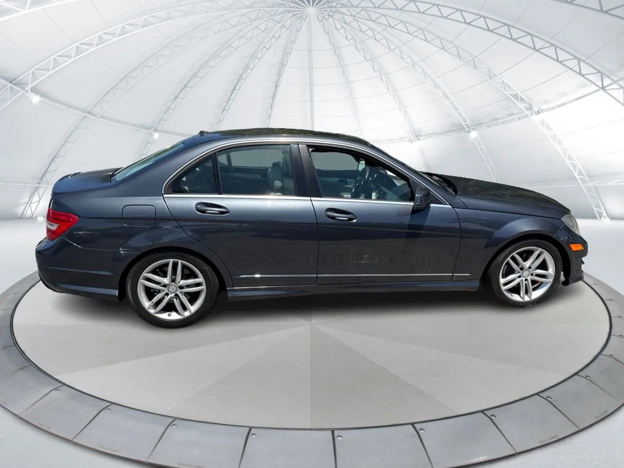 Used 2014 Mercedes-Benz C 250 Sedan image 4