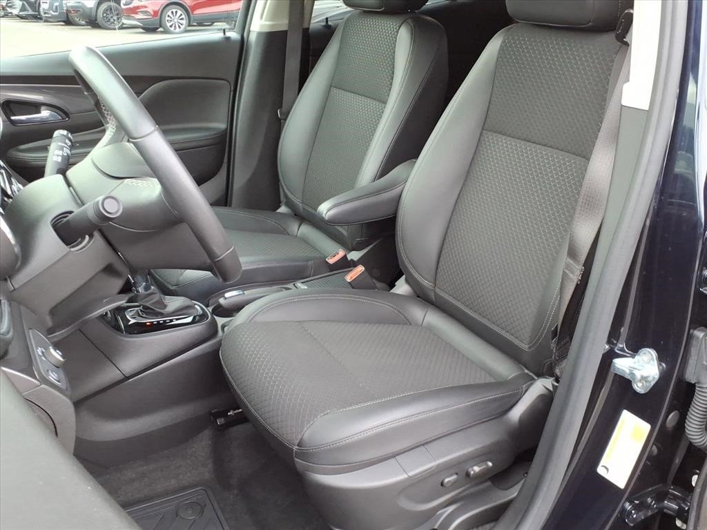 Certified 2022 Buick Encore Preferred w/ Safety Package image 13