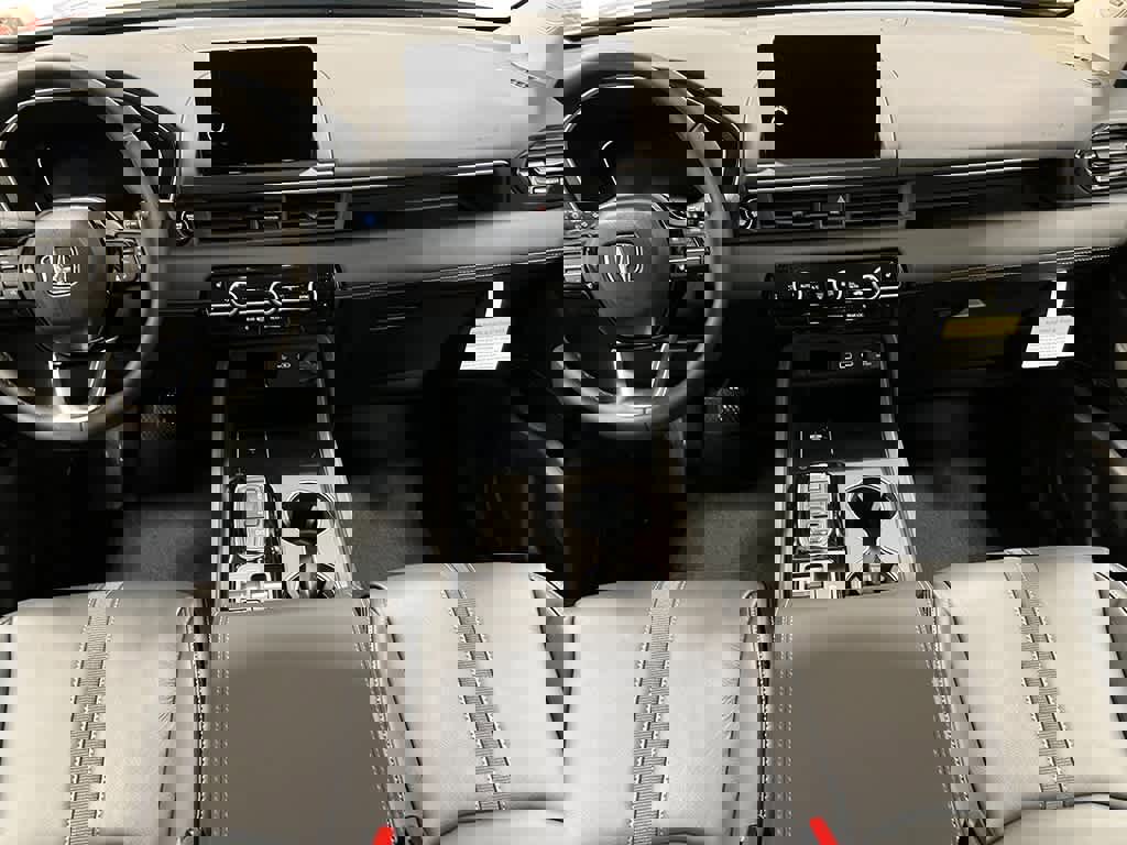 New 2025 Honda Pilot Touring image 18