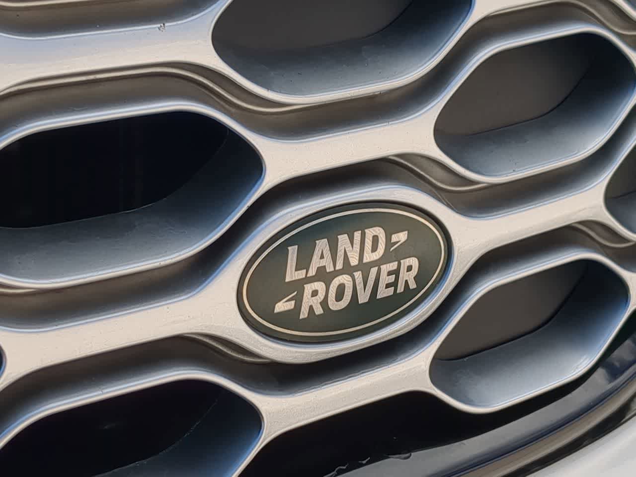 Used 2025 Land Rover Discovery S AWD/4WD image 12