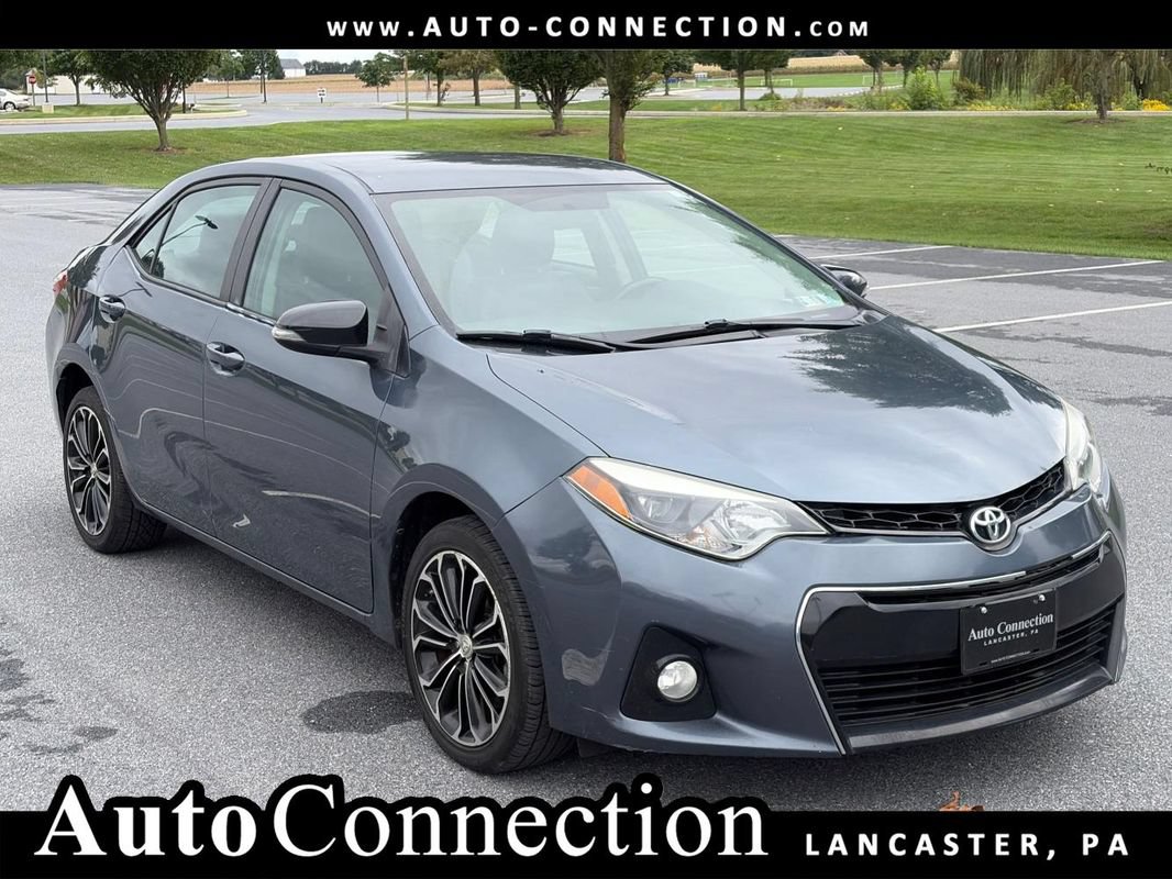 Used 2015 Toyota Corolla S FWD image 1