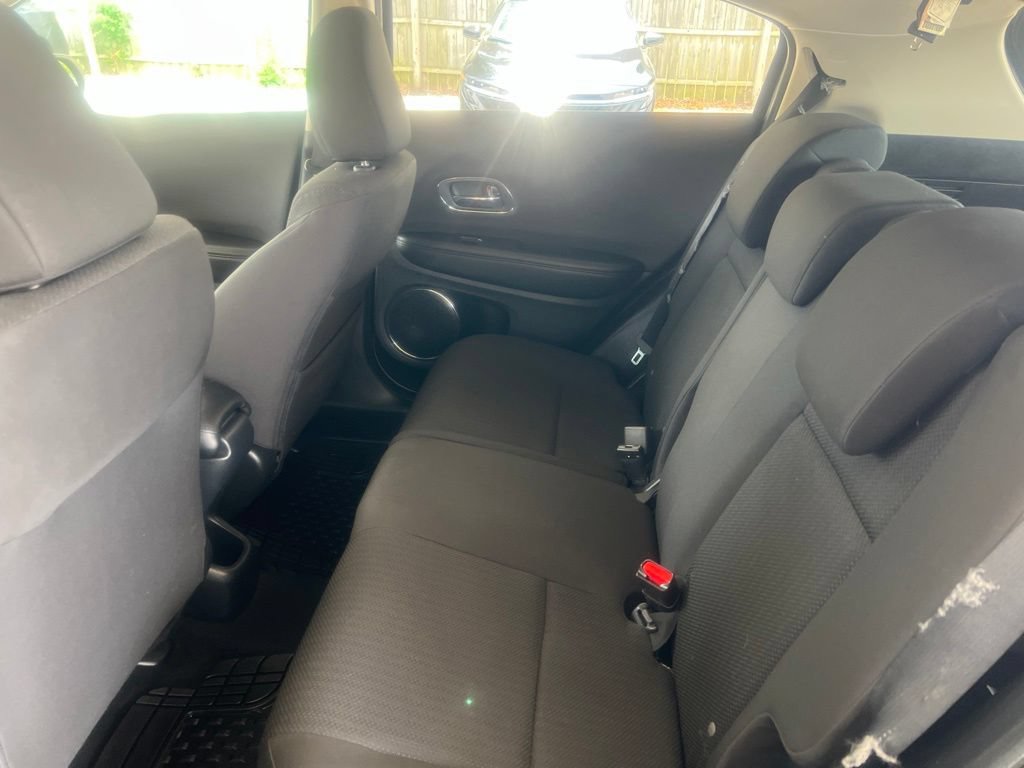 Used 2017 Honda HR-V EX image 9