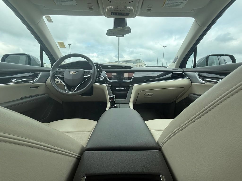 Certified 2024 Cadillac XT6 Premium Luxury w/ LPO, Floor Liner Package AWD/4WD image 24