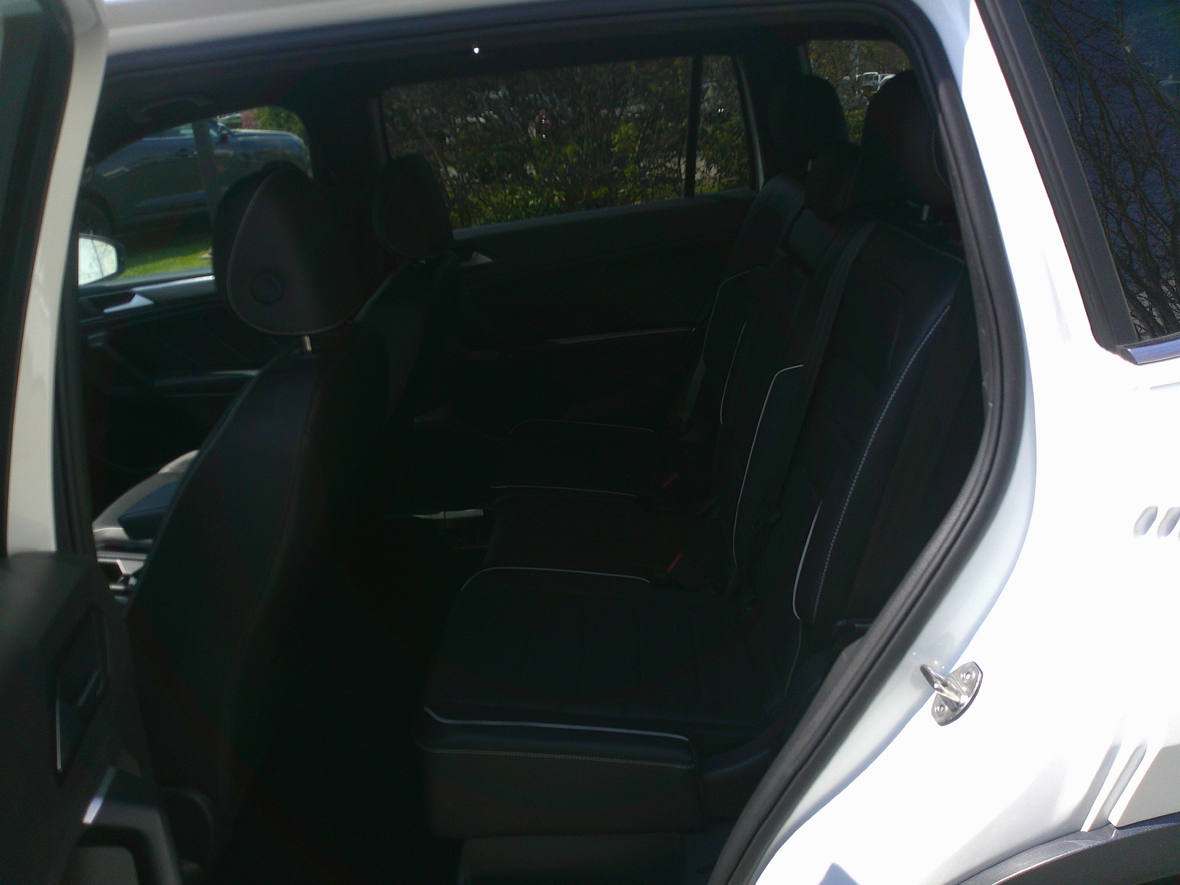 Used 2024 Volkswagen Tiguan SEL R-Line image 30