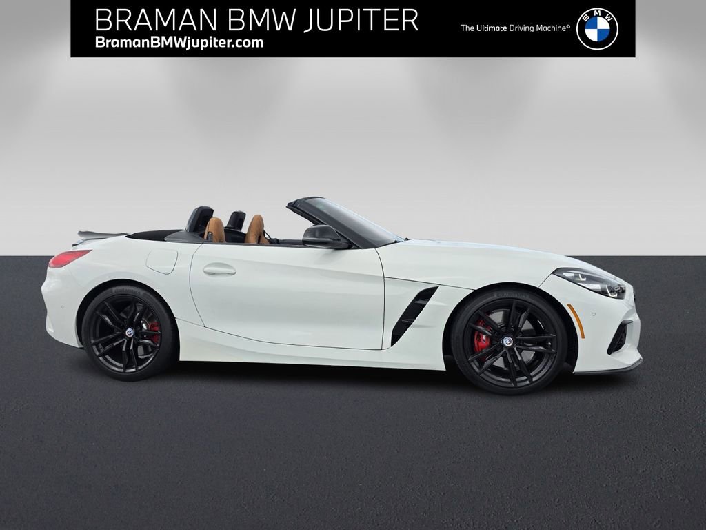 Certified 2022 BMW Z4 M40i w/ Premium Package image 3