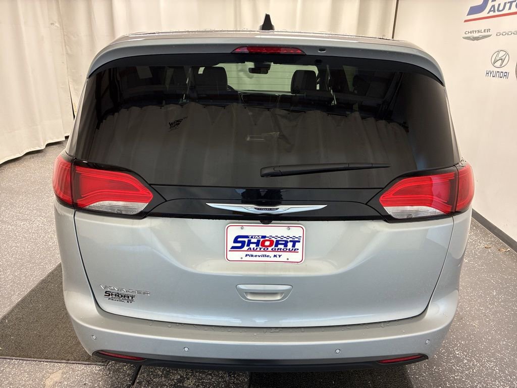 New 2026 Chrysler Voyager LX image 5