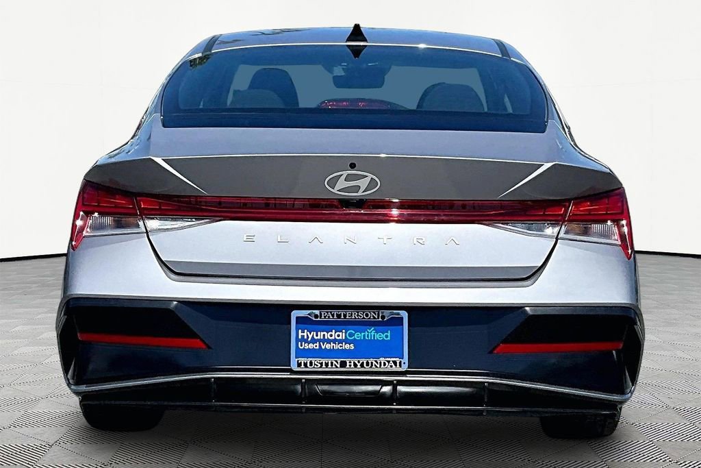 Certified 2025 Hyundai Elantra SEL image 4