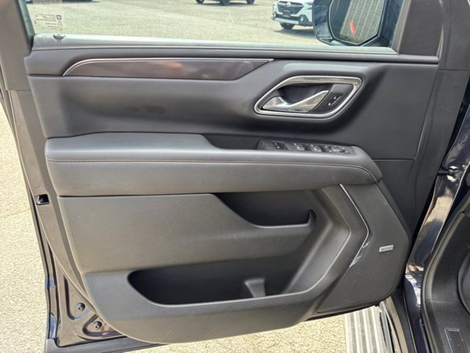 Used 2023 GMC Yukon XL AT4 w/ AT4 Premium Plus Package image 22