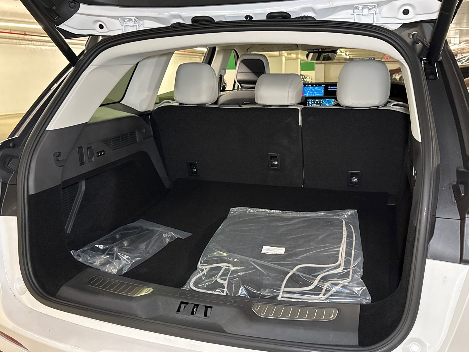 New 2026 Lincoln Nautilus Reserve AWD/4WD image 13