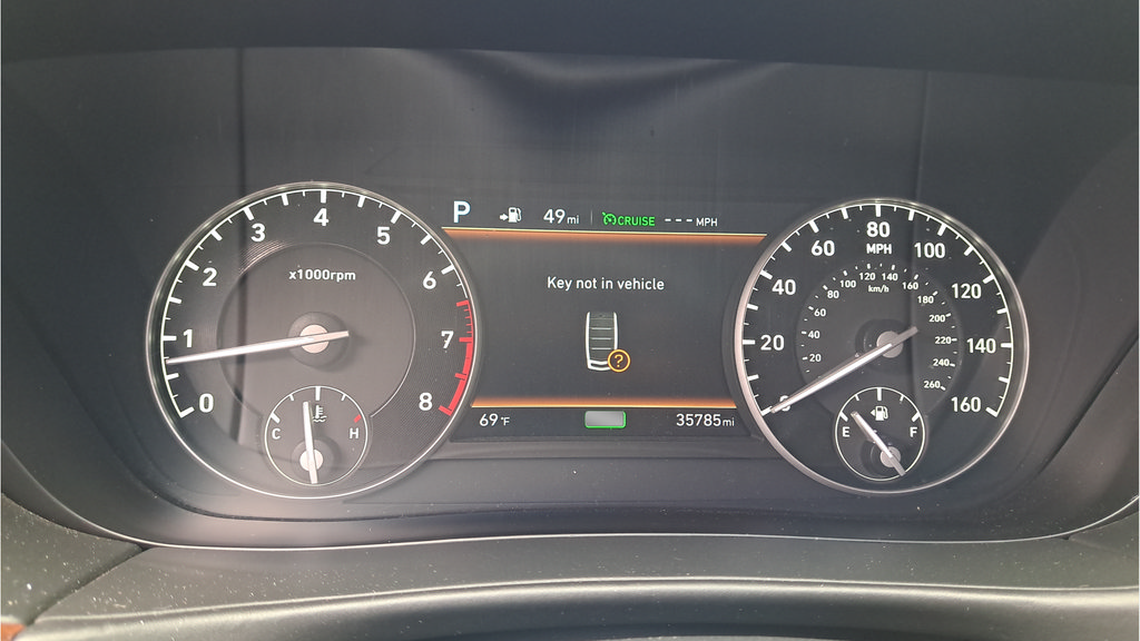 Used 2019 Genesis G90 3.3T Premium RWD image 19
