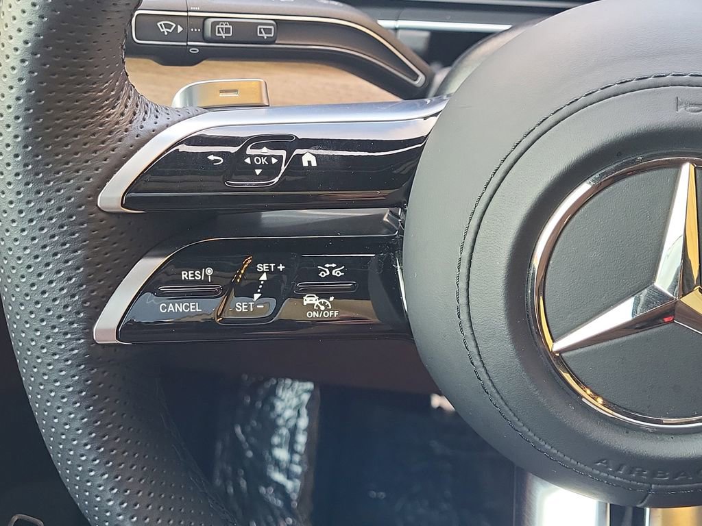 Used 2024 Mercedes-Benz GLS 450 4MATIC image 26