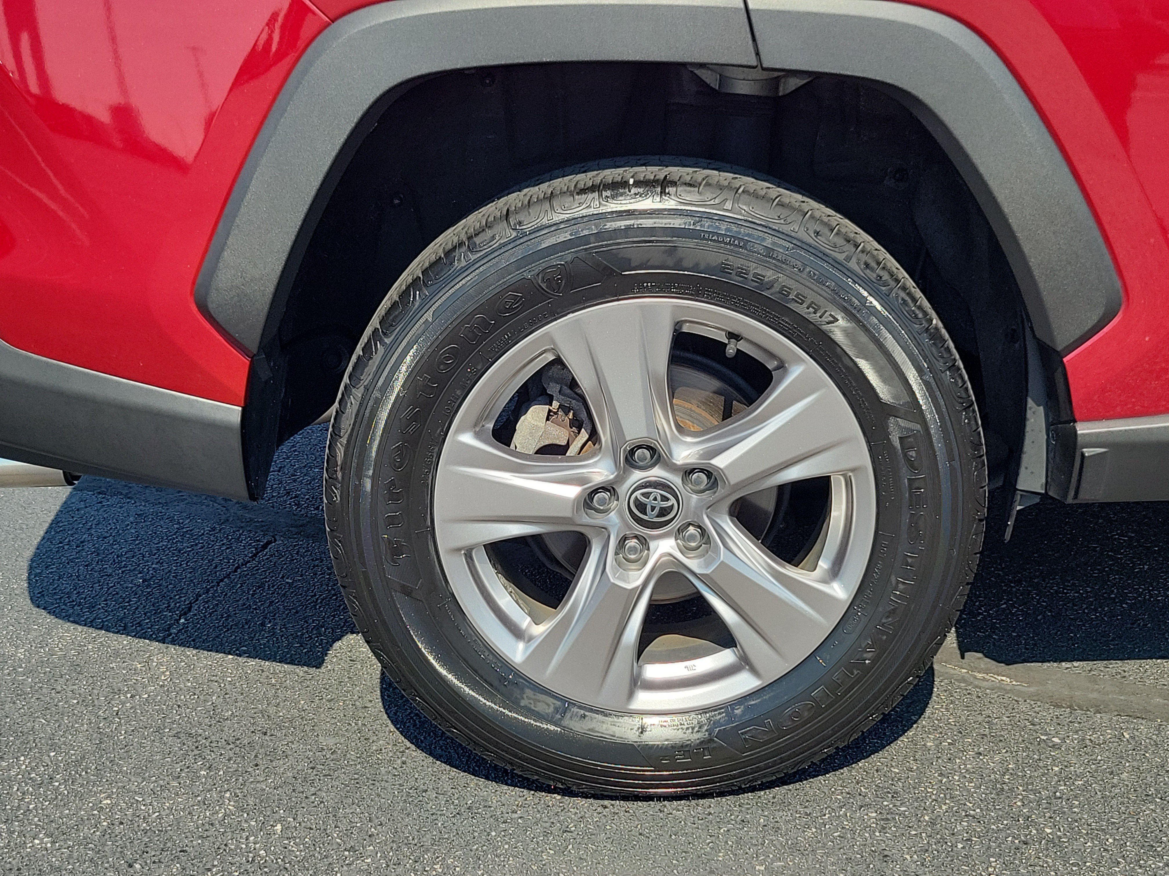 Certified 2023 Toyota RAV4 XLE AWD/4WD image 5