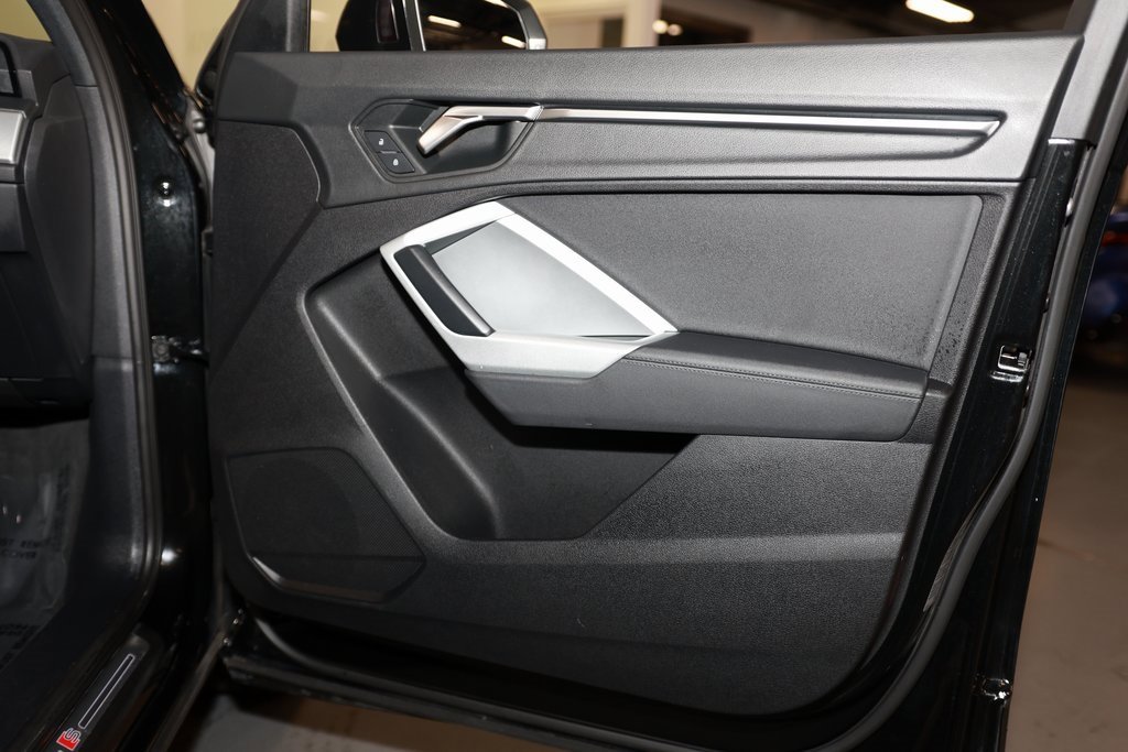 Used 2023 Audi Q3 2.0T Premium image 19