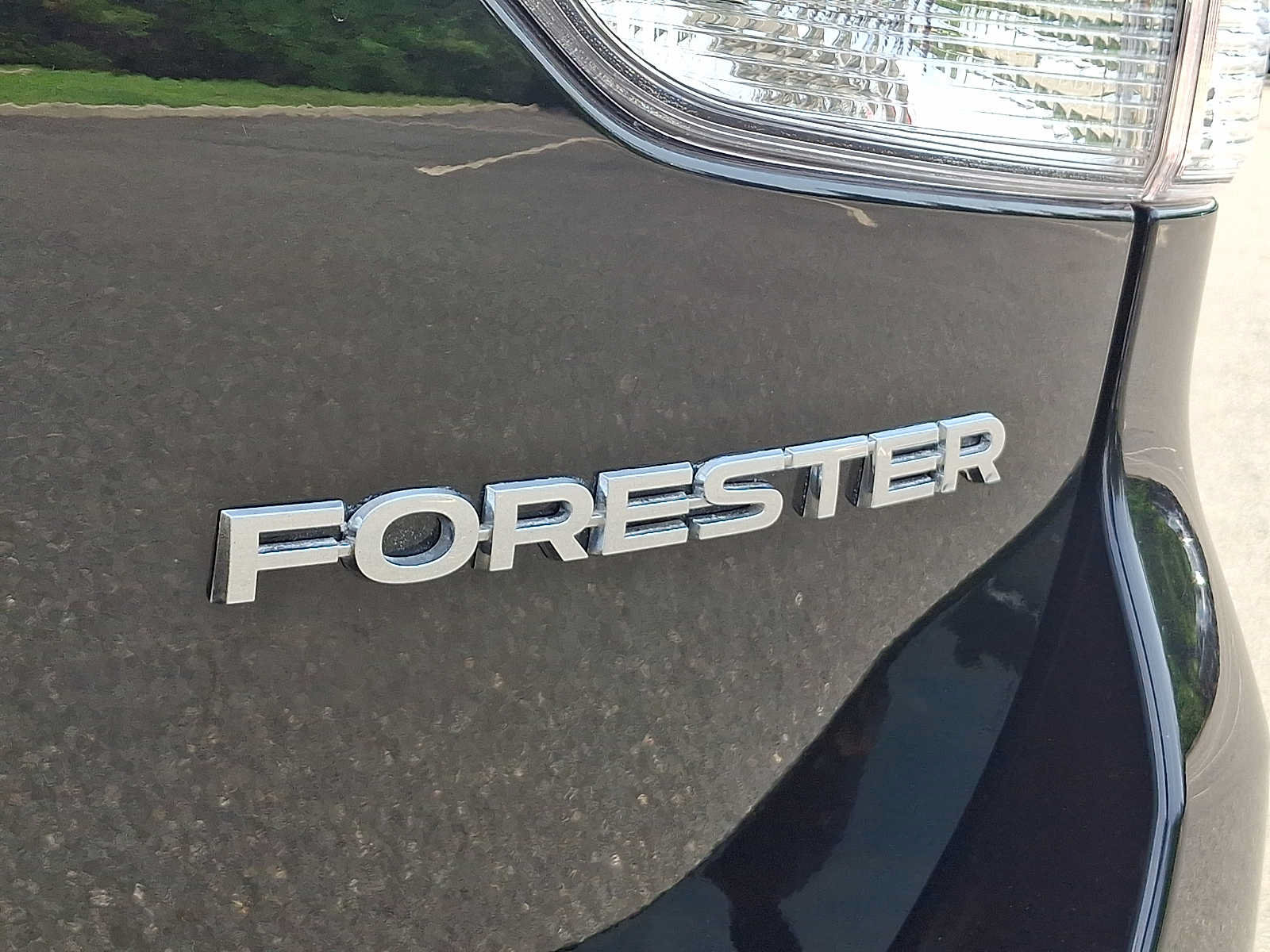Used 2023 Subaru Forester Limited AWD/4WD image 32