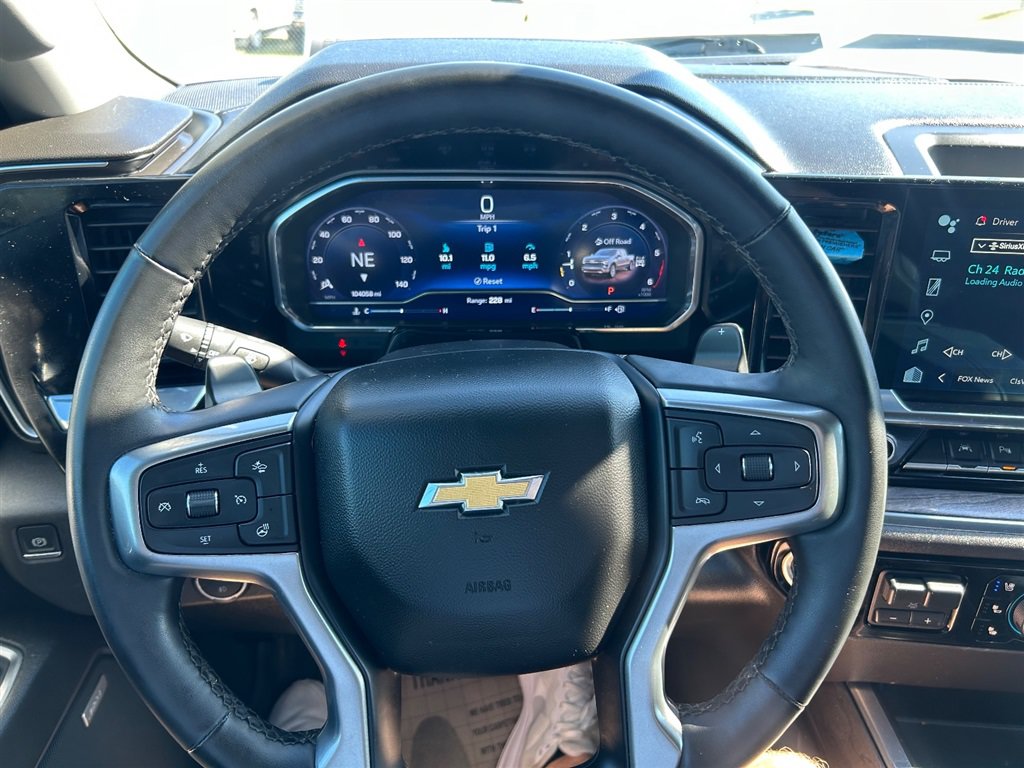 Used 2023 Chevrolet Silverado 1500 LTZ AWD/4WD image 18