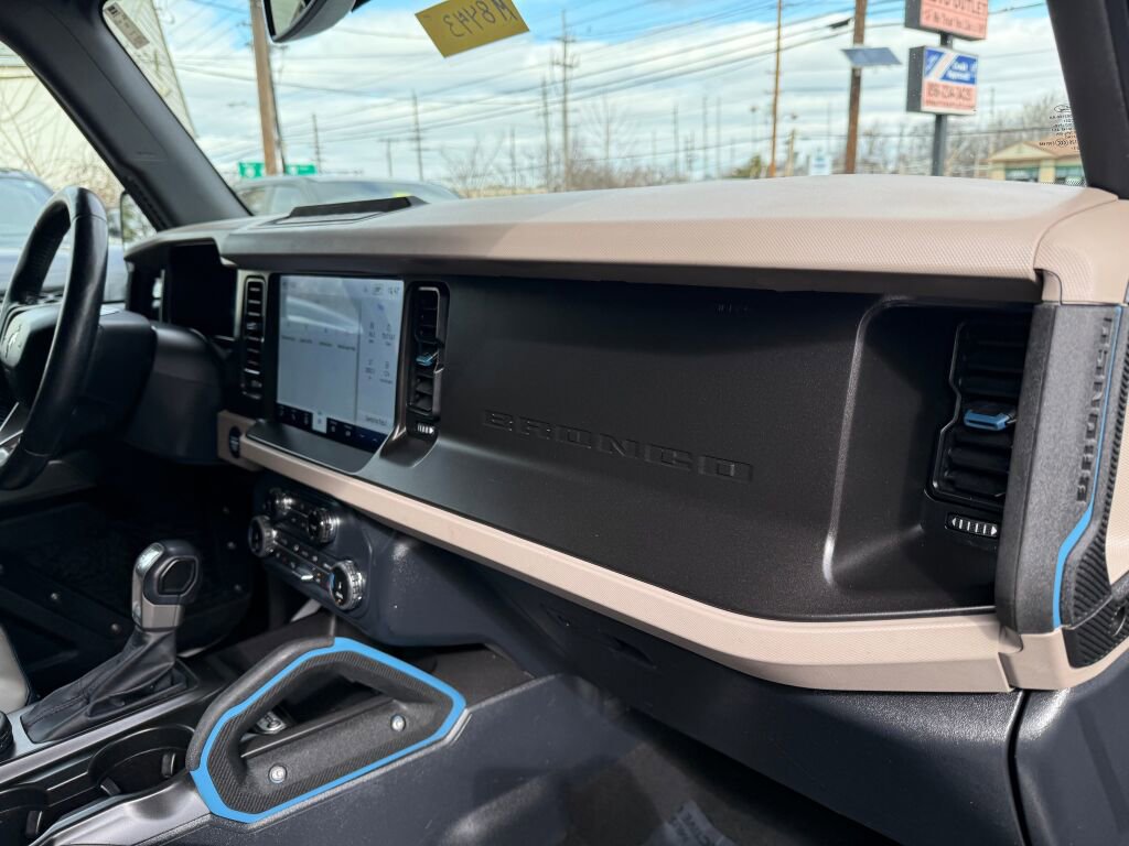 Used 2022 Ford Bronco Wildtrak image 30