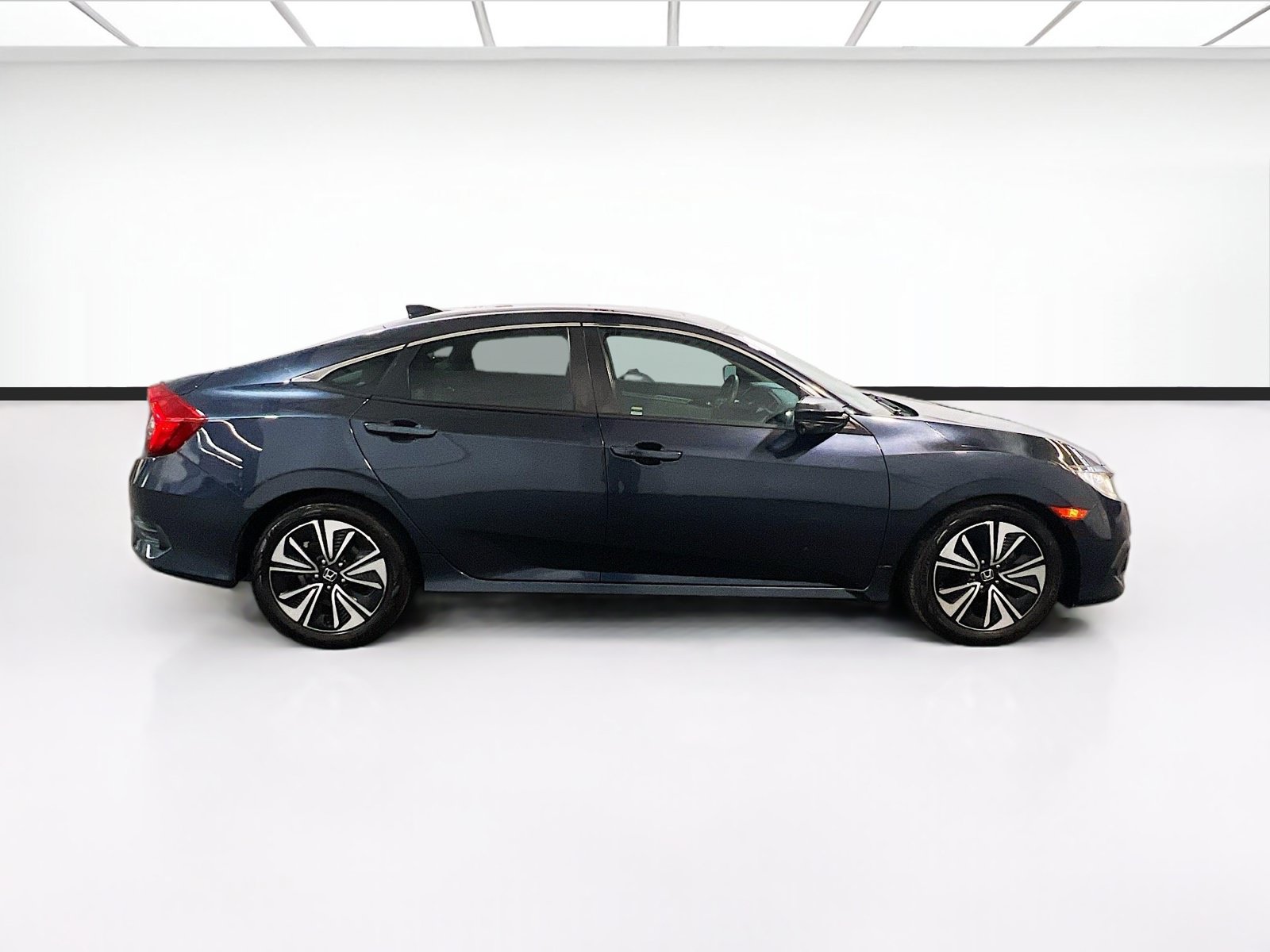 Used 2017 Honda Civic EX-T image 22
