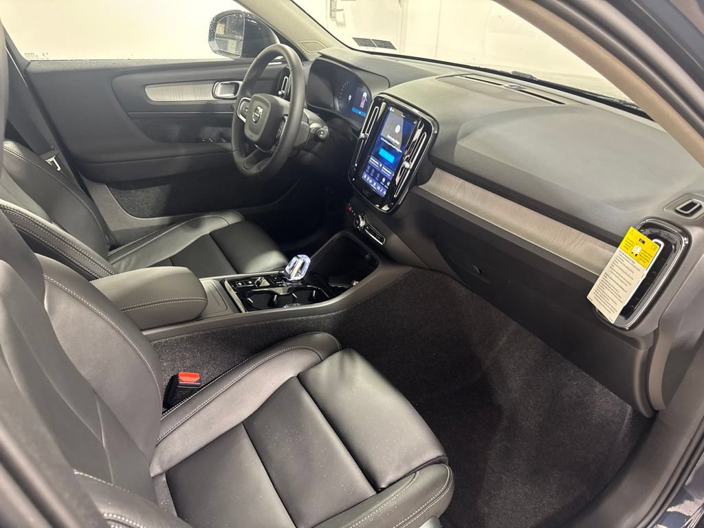 New 2026 Volvo XC40 B5 Plus w/ Climate Package AWD/4WD image 27