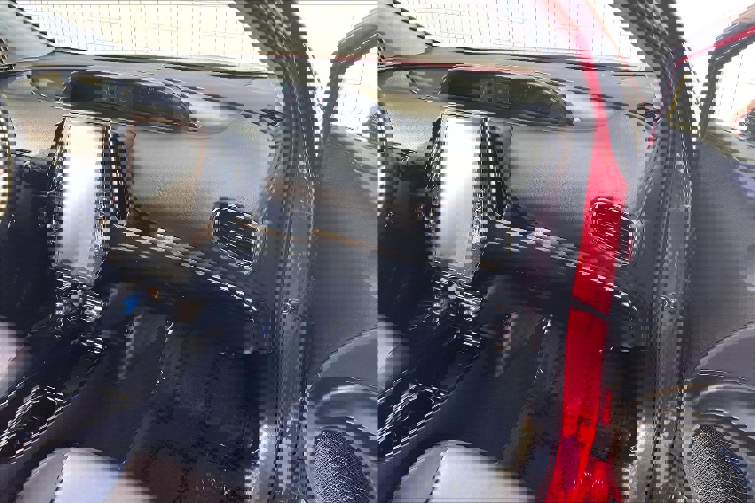 Used 2019 Toyota Prius Prime Premium image 21