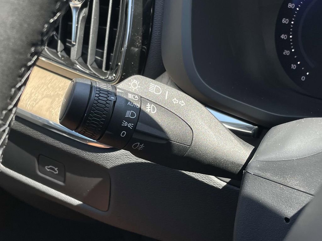 New 2026 Volvo XC60 B5 Plus w/ Protection Package Premier image 15