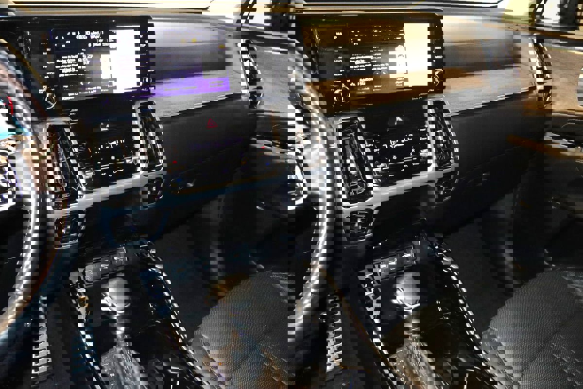 Used 2023 Kia Sorento SX Prestige image 54