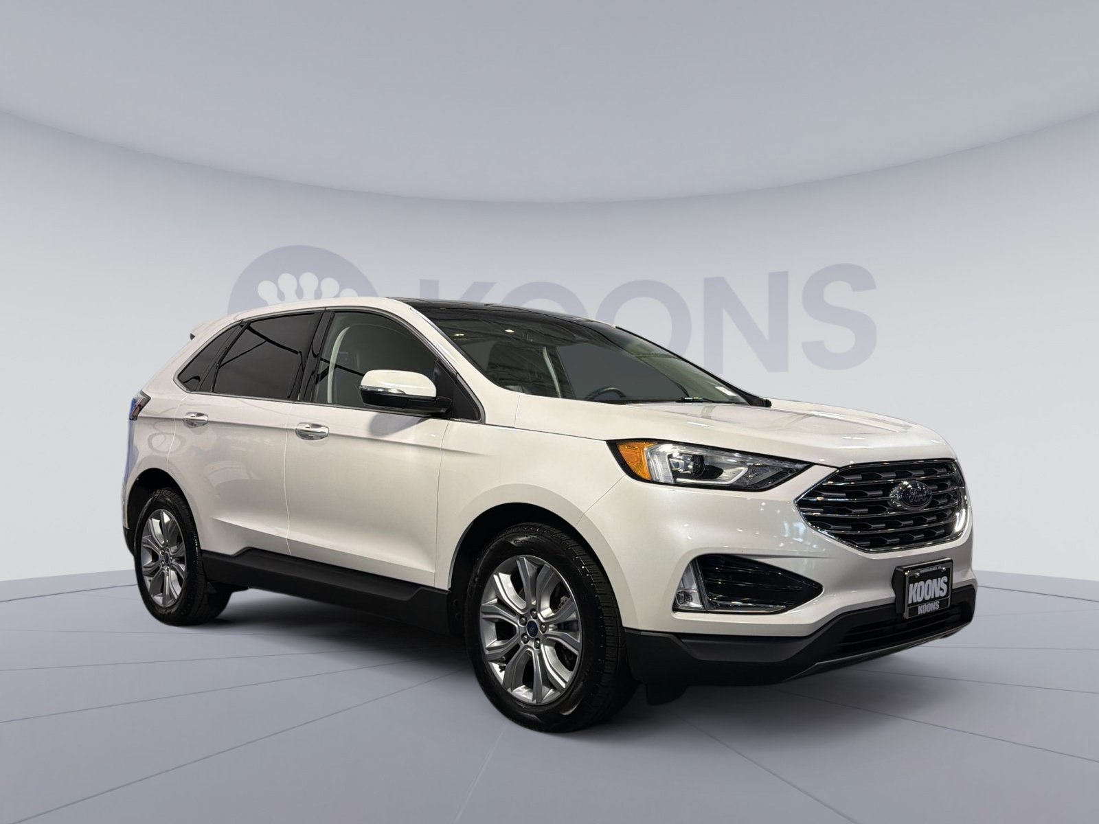 Used 2019 Ford Edge Titanium w/ Class II Trailer Tow Package AWD/4WD image 10