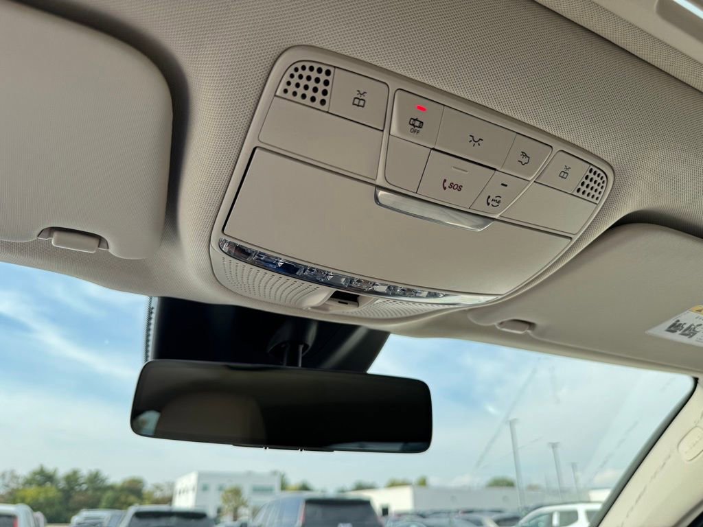 Used 2023 Mercedes-Benz GLC 300 4MATIC Coupe image 17