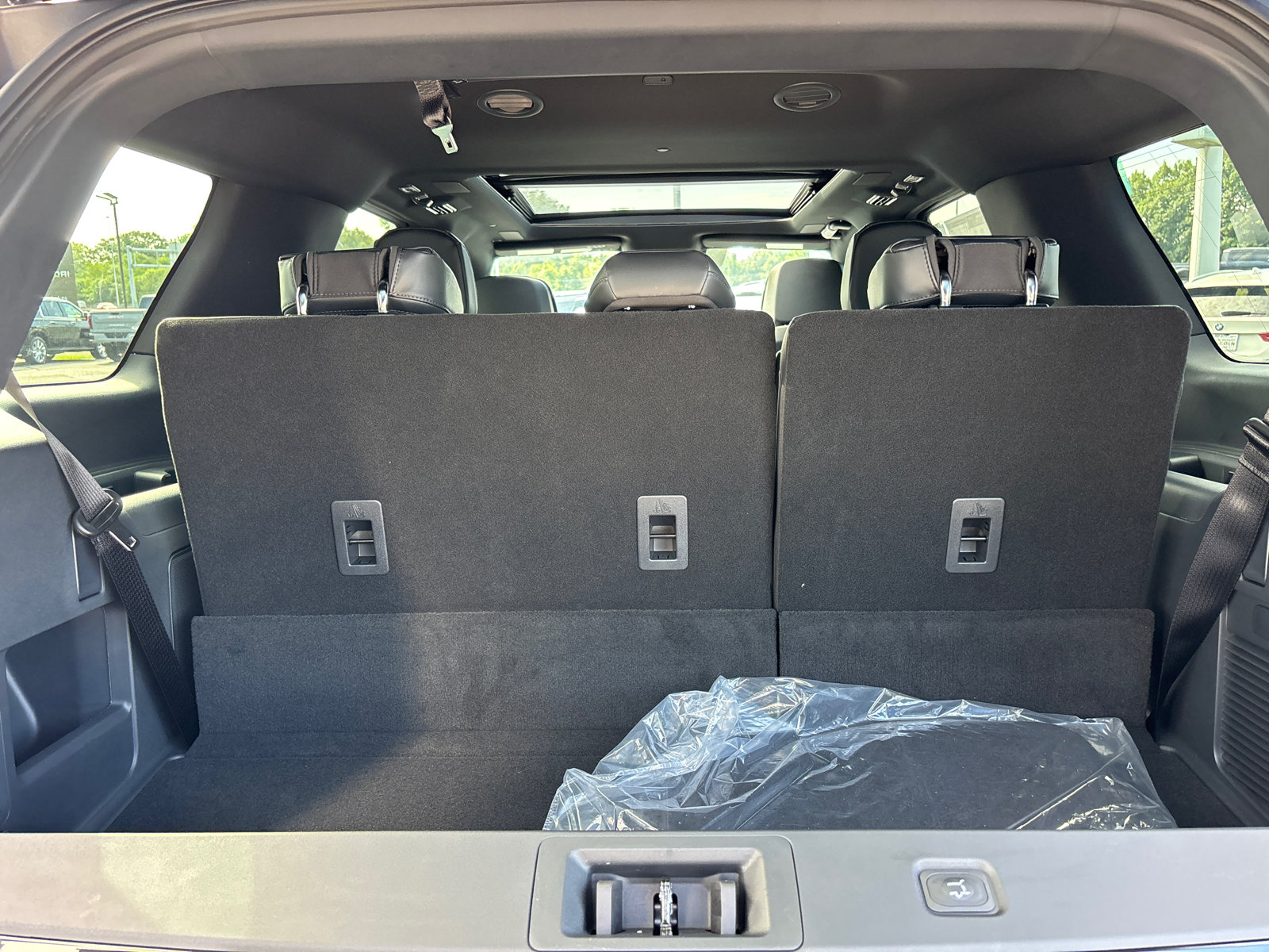 New 2027 Lincoln Navigator Reserve w/ Jet Appearance Package AWD/4WD image 9
