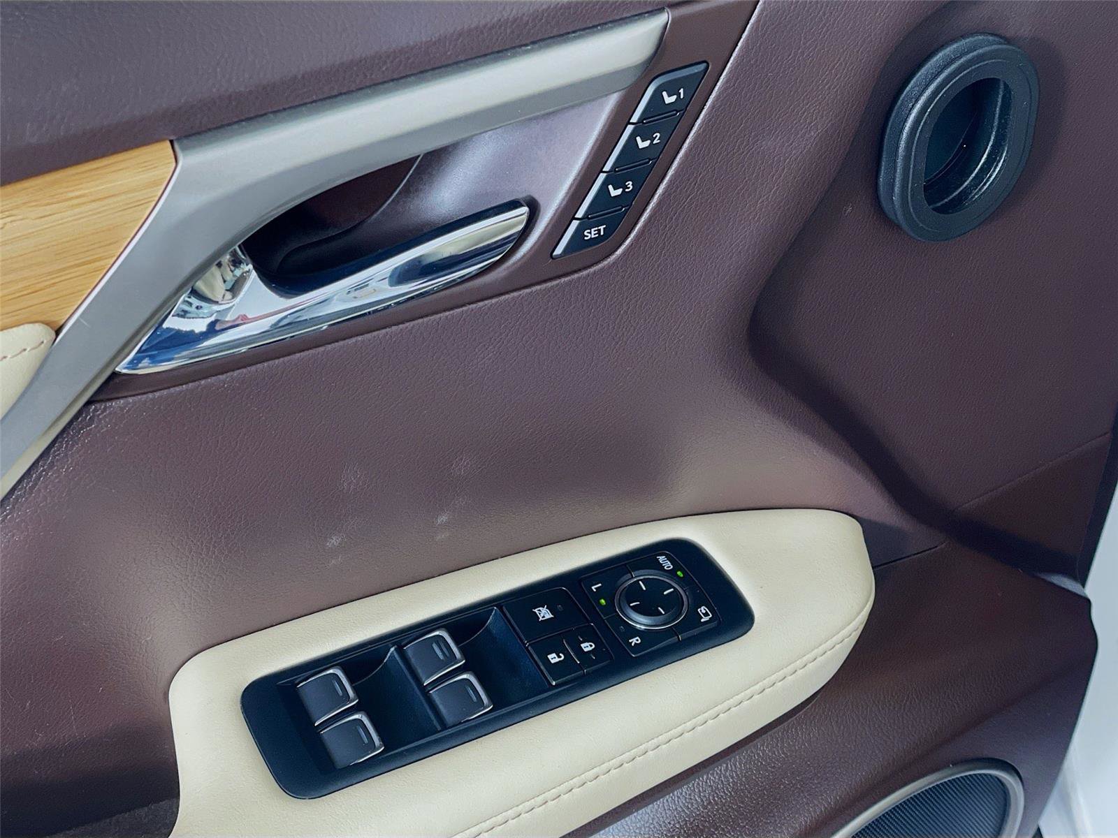 Used 2020 Lexus RX 350L FWD w/ Premium Package image 22