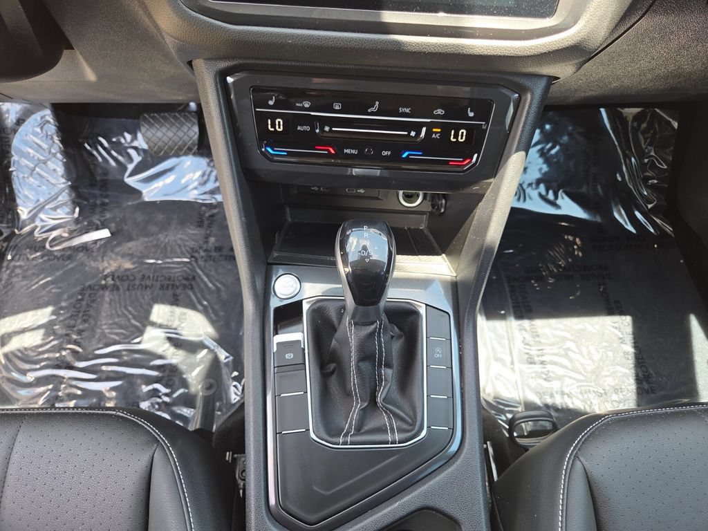 Used 2023 Volkswagen Tiguan SE FWD image 33