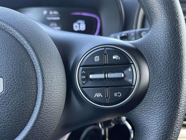 Used 2025 Kia Soul LX w/ LX Technology Package image 17