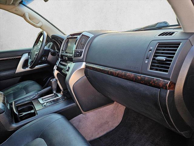 Used 2014 Toyota Land Cruiser AWD/4WD image 16