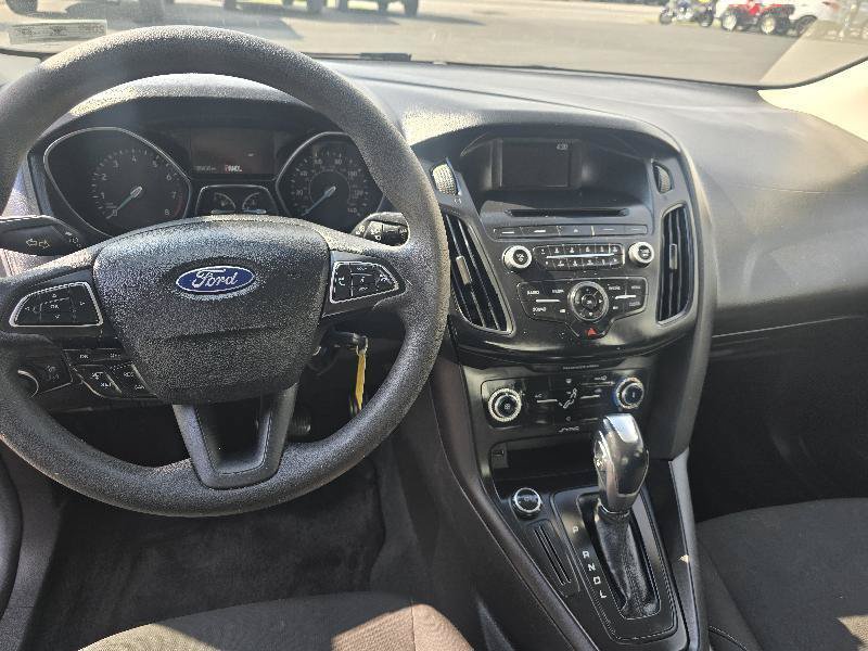 Used 2016 Ford Focus SE FWD image 6