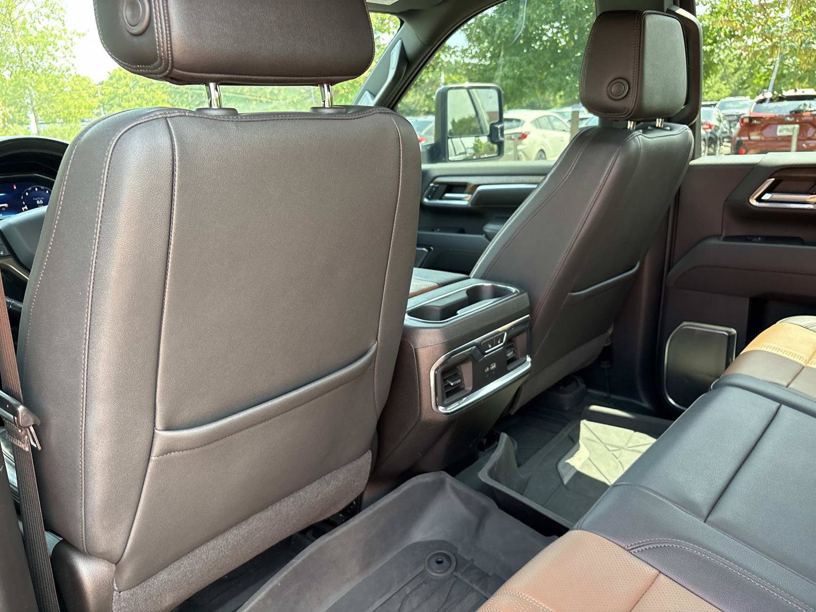 Used 2024 Chevrolet Silverado 2500 High Country w/ High Country Premium Package AWD/4WD image 30