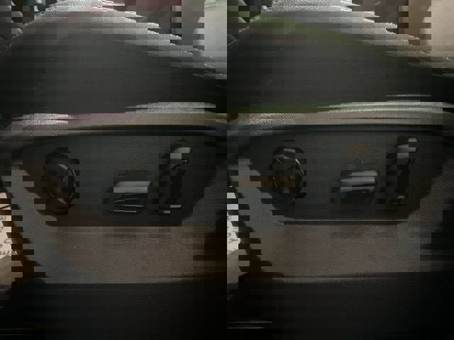 Used 2019 Volkswagen Tiguan SE w/ Panoramic Sunroof Package image 24