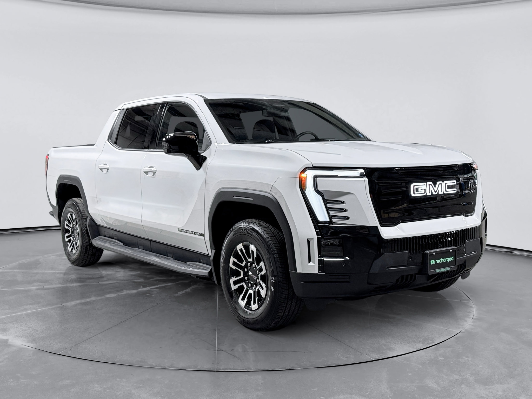 Used 2026 GMC Sierra EV Elevation AWD/4WD image 4