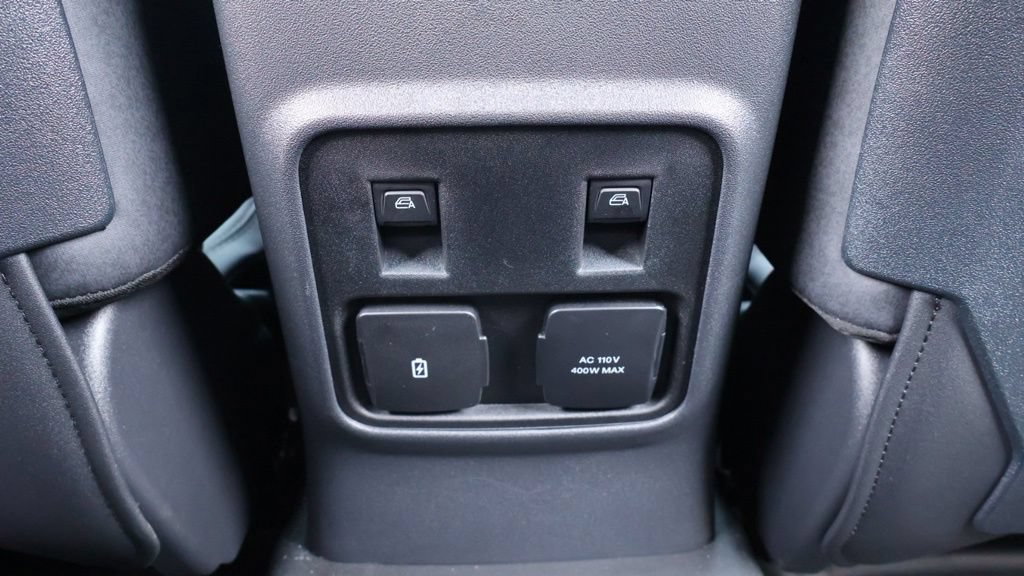 Used 2025 Ford Bronco Badlands AWD/4WD image 34