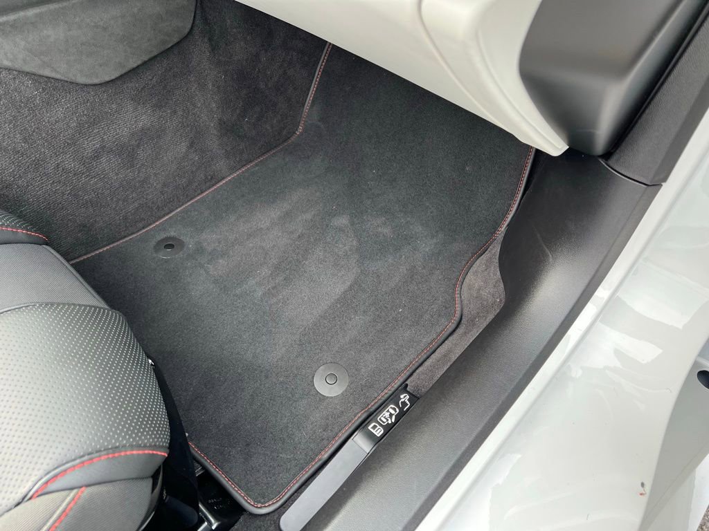 Used 2023 Chevrolet Corvette Stingray Premium Conv w/ Z51 Performance Package image 12