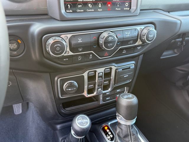 Used 2022 Jeep Wrangler Unlimited Sahara image 20