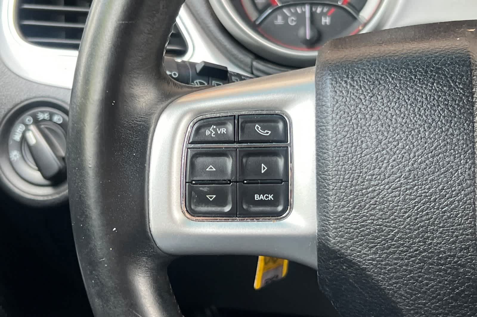 Used 2018 Dodge Journey SE w/ Connectivity Group FWD image 25