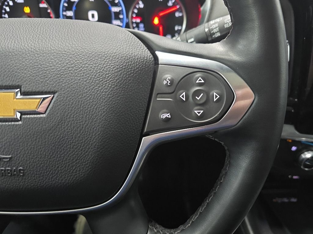 Used 2023 Chevrolet Traverse Premier AWD/4WD image 23