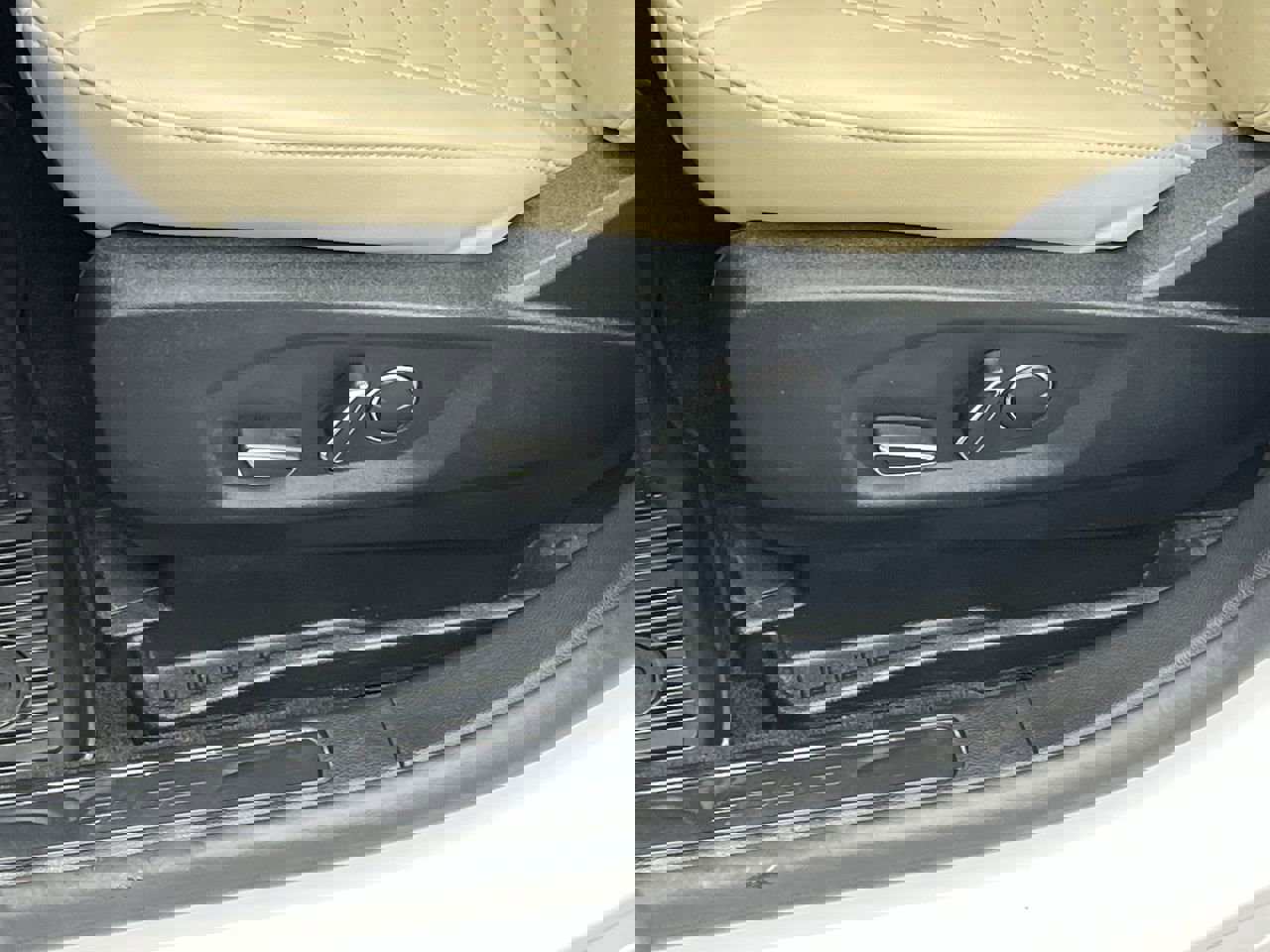 Used 2019 Ford Edge SEL w/ Equipment Group 201A image 11