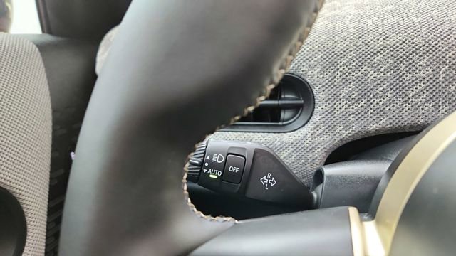 Used 2025 MINI Cooper 4-Door Hardtop image 40