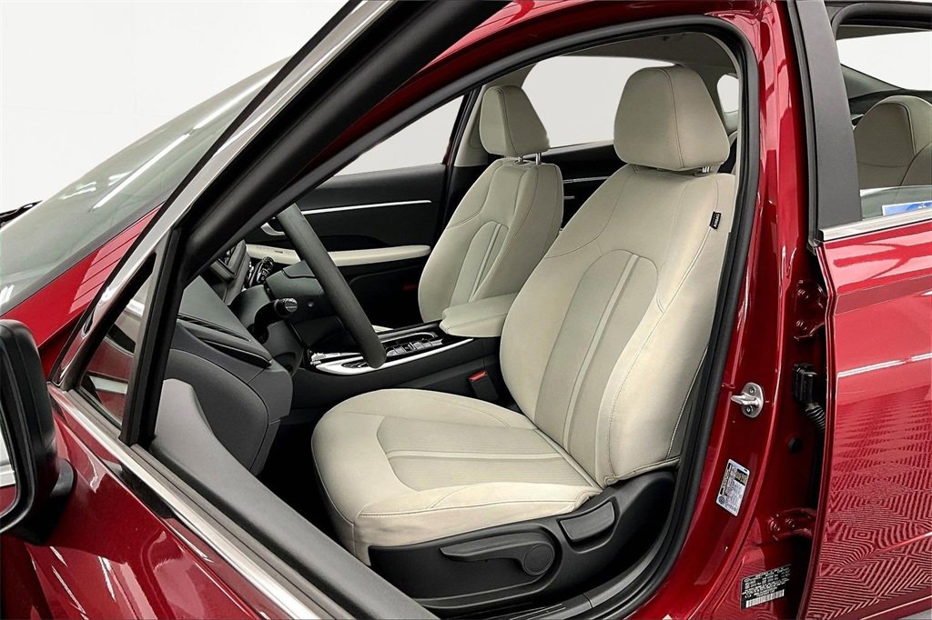 Used 2023 Hyundai Sonata SE image 25
